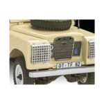 Сглобяем модел Land Rover серия III LWB 109, Revell – снимка 8 от 11