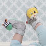 Бебешки меки пантофки с дрънкалка Зебра и тигър, Infantino - Image 2