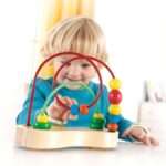 Малка броеница с дървена основа, Hape - Image 2