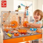 Дървена работна маса Млад изобретател 79 части, Hape