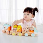 Дървена играчка за дърпане Влакче, Classic World - Image 5