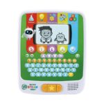 Интерактивен STEAM таблет, VTech: зелен детски таблет LeapFrog с екран, цветни бутони STEAM и клавиатура с цифри и букви.