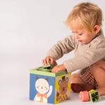 Интерактивен куб с активности, Taf Toys
