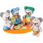 Дървени фигури Семейство коали 10 части, Hape - Image 2