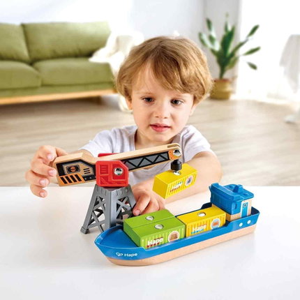Комплект за игра Товарен кораб и кран, 6 части, Hape