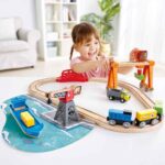 Игрови комплект Товарно пристанище 26 части, Hape - Image 2
