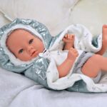 Кукла бебе Бория със сиво одеялце и биберон, 38 см, Arias - Image 2