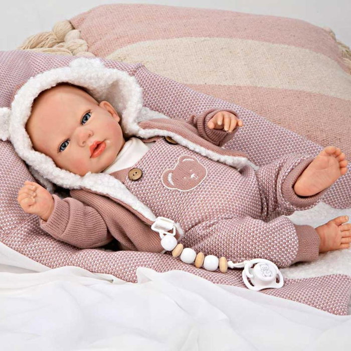 kukla-bebe-zada-s-valnen-rozov-kostum-i-pelena-realno-teglo-40-sm-image_6814a686ae57d Кукла бебе Жада с розов костюм Arias