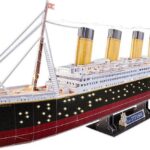 Пъзел 3D RMS Титаник с лед светлини Revell