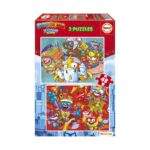 Пъзел Неща 2 x 48 части, Educa: червена кутия „SuperThings Kazoom Kids“ с бяла фигурка със светкавица до роботи с щипка и с маскирани герои сред бонбони на червен фон.