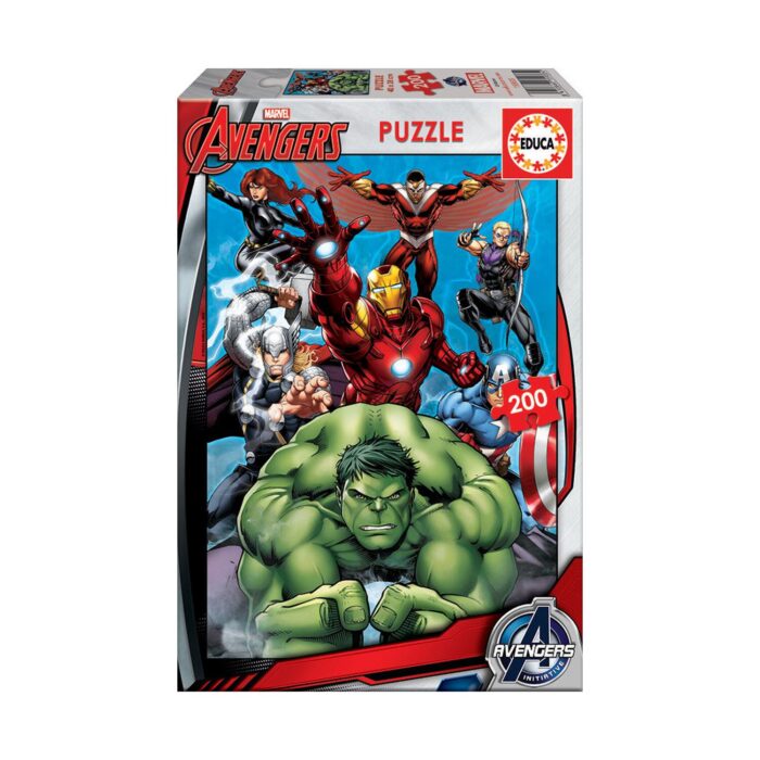 pazel-otmastitelite-200-chasti-educa-1500 Пъзел Отмъстителите 200 части, Educa: кутия Marvel с Хълк на преден план и Железния човек в полет над Тор и Капитан Америка, а горе са Черната вдовица и Ястребово око.