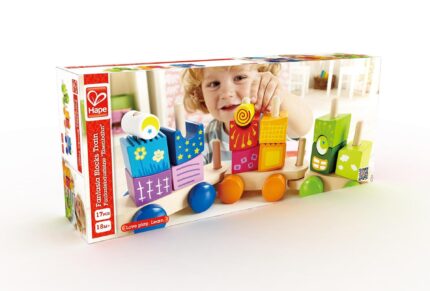 Разноцветно влакче с дървени кубчета, Hape