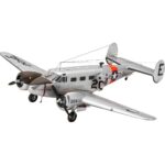 Сглобяем модел Beechcraft Model 18 131 части, Revell - Image 2