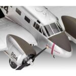 Сглобяем модел Beechcraft Model 18 131 части, Revell - Image 4