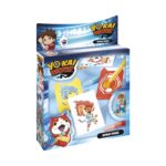Спрей писалки Yo Kai Watch, Totum: синя кутия „Spray Pens“ с червен котарак долу, жълт и червен шаблон и картинка на огнен герой до момиче, което духа в маркер.