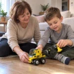 Баба и внук играят със STEM Конструктор 3 в 1 жълти машини