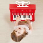 Светлинно дървено пиано червено, Hape - Image 5