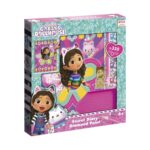 Таен дневник с диаманти Gabby’s Dollhouse, Totum: синьо-розова кутия „Secret Diary Diamond Paint“ с Габи в шарена блуза с котешки уши, розова корица с жълти камъчета, златна ключалка и тавичка.