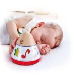 Дървена въртяща музикална кутия, Hape - Image 5