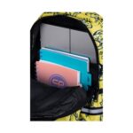 Ученическа раница CoolPack Jerry Dino Adventure отвътре, с тетрадки