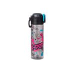 Детска бутилка за вода CoolPack K-pop Dark от опушена прозрачна пластмаса, с черна капачка и розов надпис K-POP