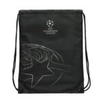 Спортна торба UEFA за деца в черно, с логото на Шампионската лига и звездна топка, отпечатани в сребристо