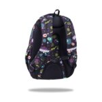 Гърбът на раницата CoolPack Prime Pro Капибара с подплатен гръб и колан за закопчаване през гърдите